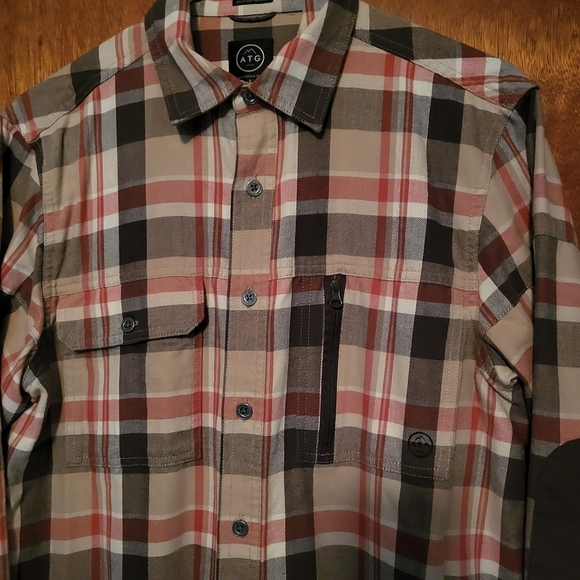 Gently Loved Wrangler ATG Mens  Small Brown-Tan-Red Flannel Button-Dwn Elbow Pad - Picture 1 of 7
